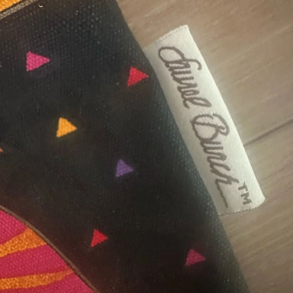 Laurel Burch Feline Friends Tote - Picture 9 of 9